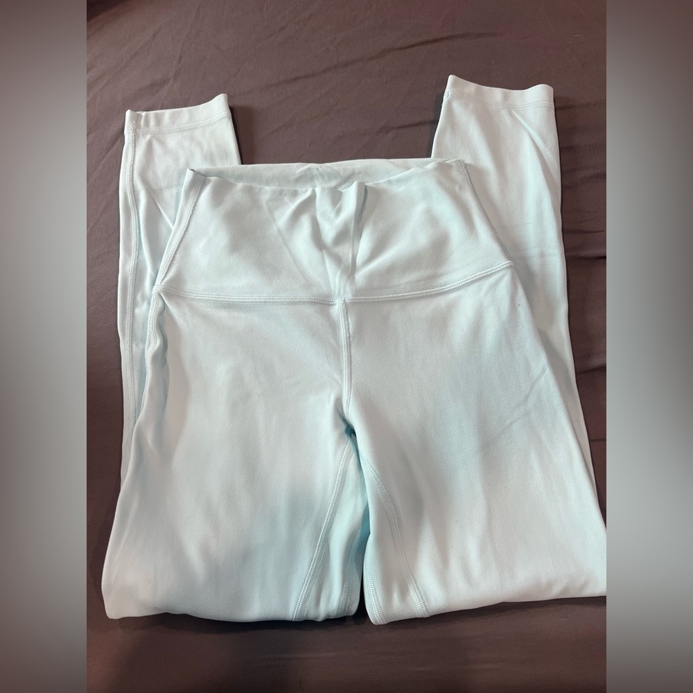 Lululemon Athletica Blue Leggings with Sleek Design